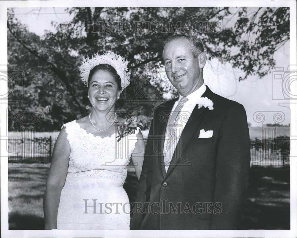 1966 Press Photo Mr. And Mrs. Alexander James Stirling - RRV44997 - Historic Images