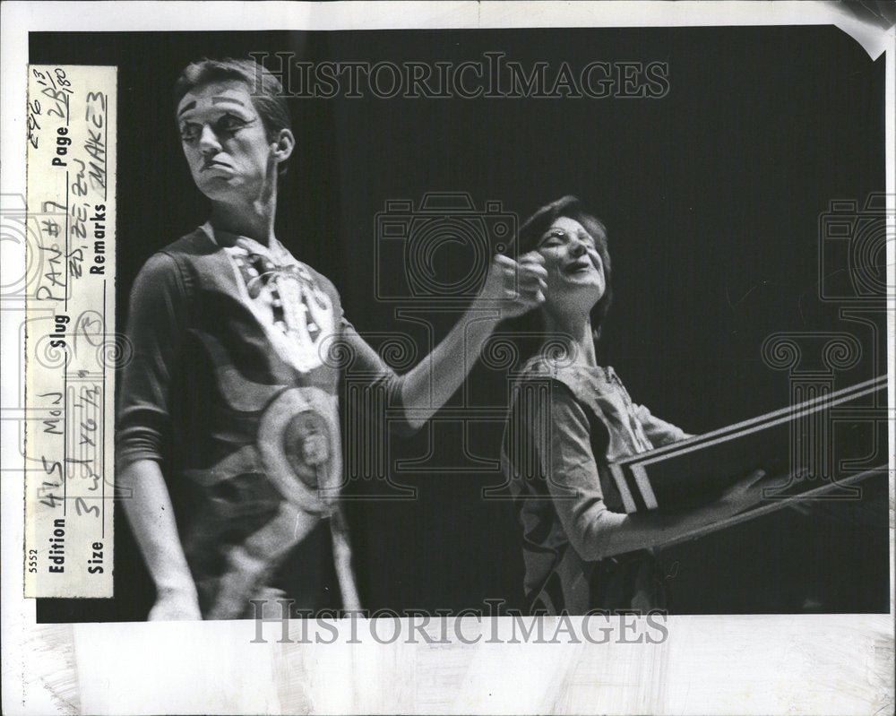 1965 Press Photo Theater Stage Performance Act Drama - RRV45271- Historic Images