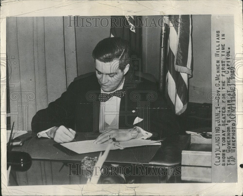 1949, Gov Williams Takes Office - RRV45425 - Historic Images