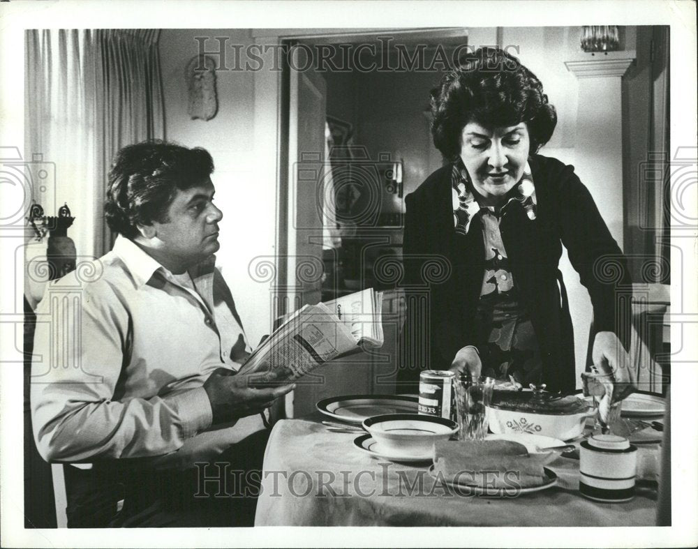 Paul Sorvino American Film Actor Maureen Stapleton - RRV45447 - Historic Images