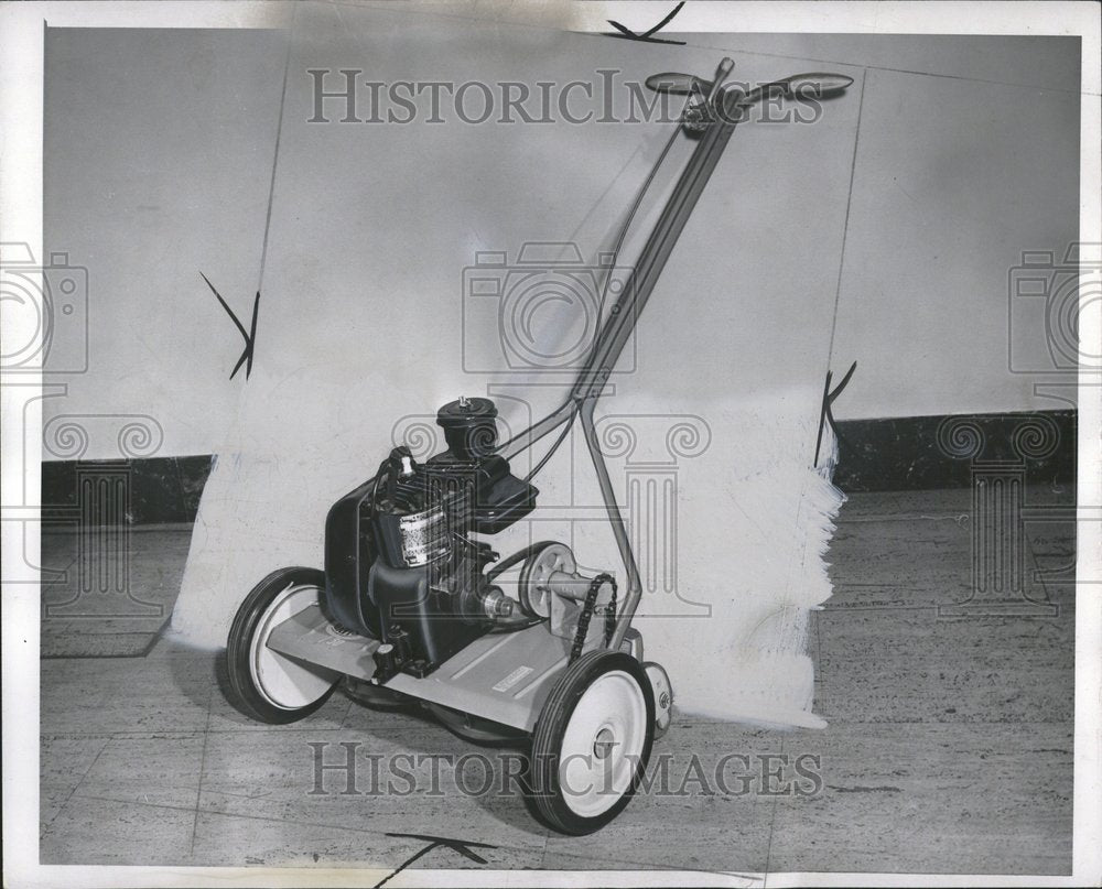 1950, Lawnmower Garden Machine - RRV45595 - Historic Images