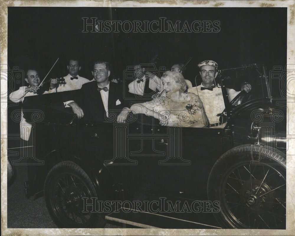 1958 Press Photo Mrs Henry William mother Gov Richard - RRV45659 - Historic Images