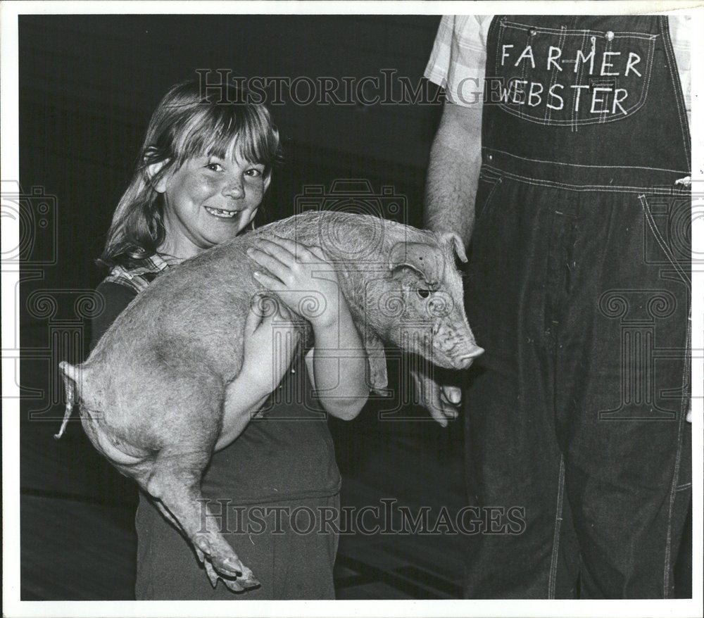 1981 Upland Hills Farm Michigan Children - Historic Images