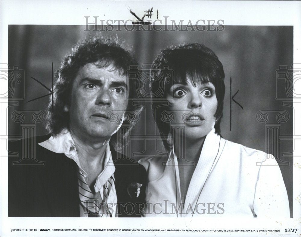 1981, Liza Minnelli Dudley Moore Arthur - RRV46099 - Historic Images