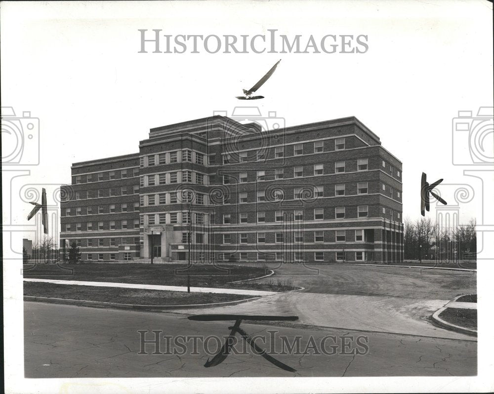 1942 Press Photo Northwestern Branch Meyer Road South - RRV46551 - Historic Images