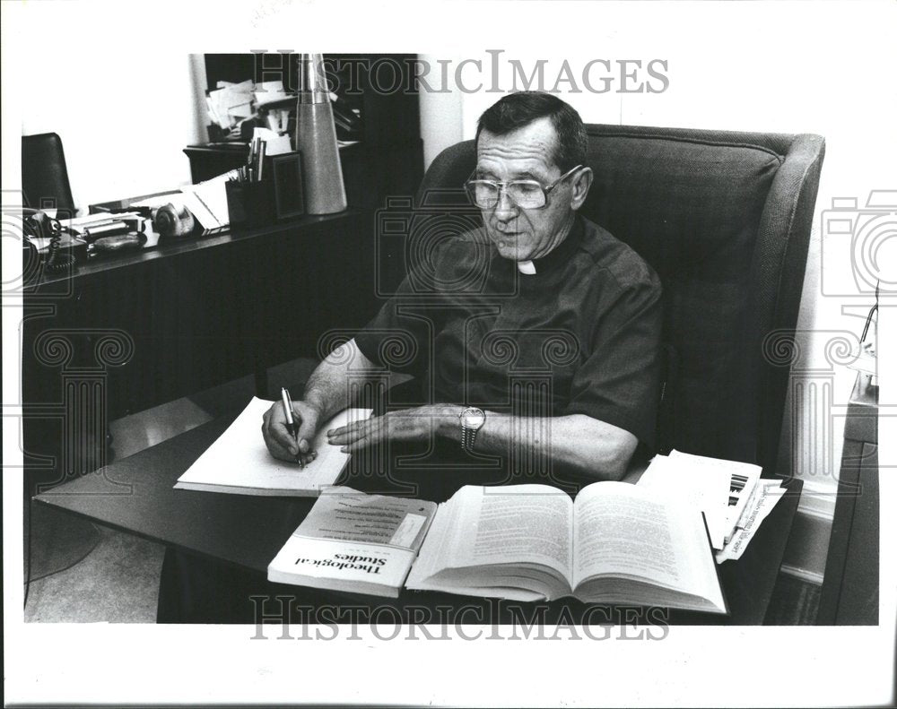 1985, Walter Markowice Josaphat Church Study - RRV46627 - Historic Images