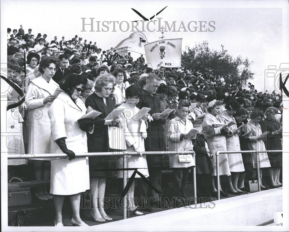 1963 Marian Day Coronation U of Dayton - Historic Images