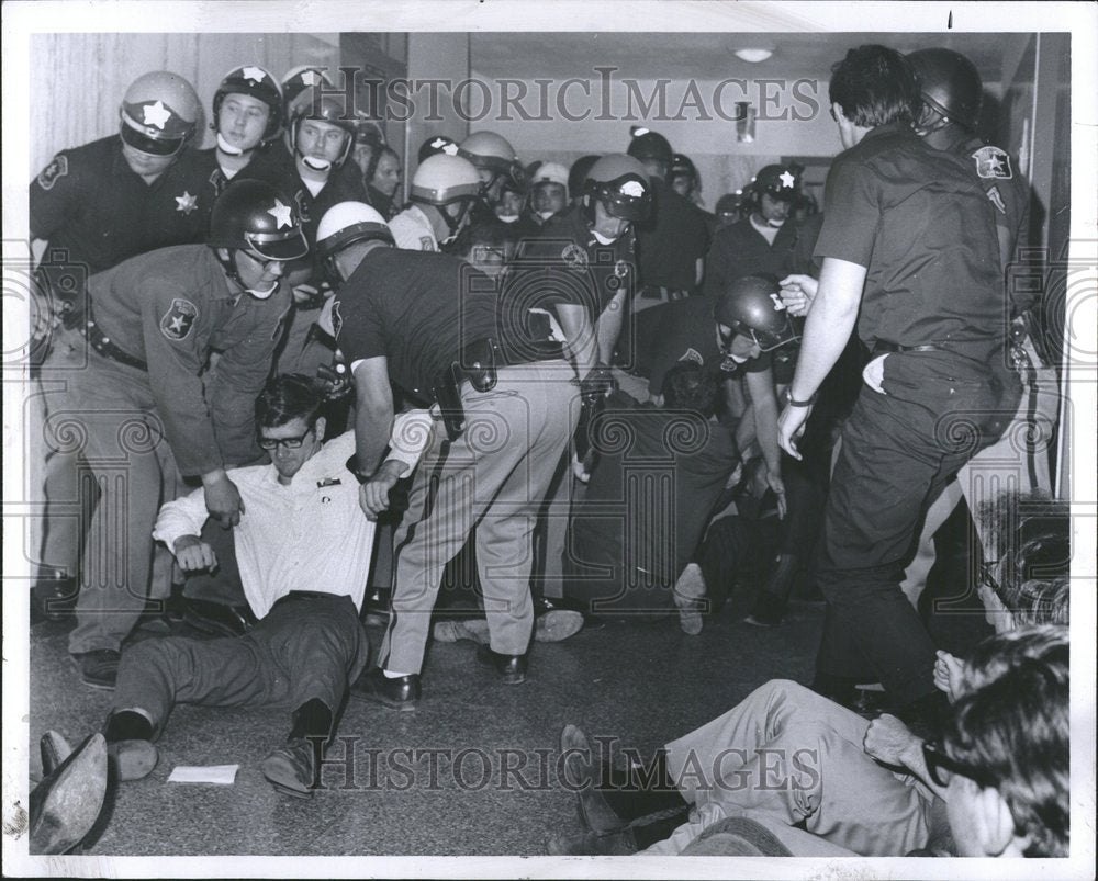 1968 Photo Michigan Picketer Sat Down By Police - Historic Images