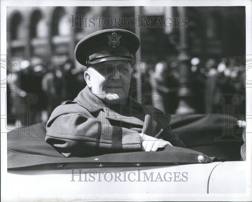 1940 Press Photo Brig General Pickets Parade Woodward - RRV47083 - Historic Images