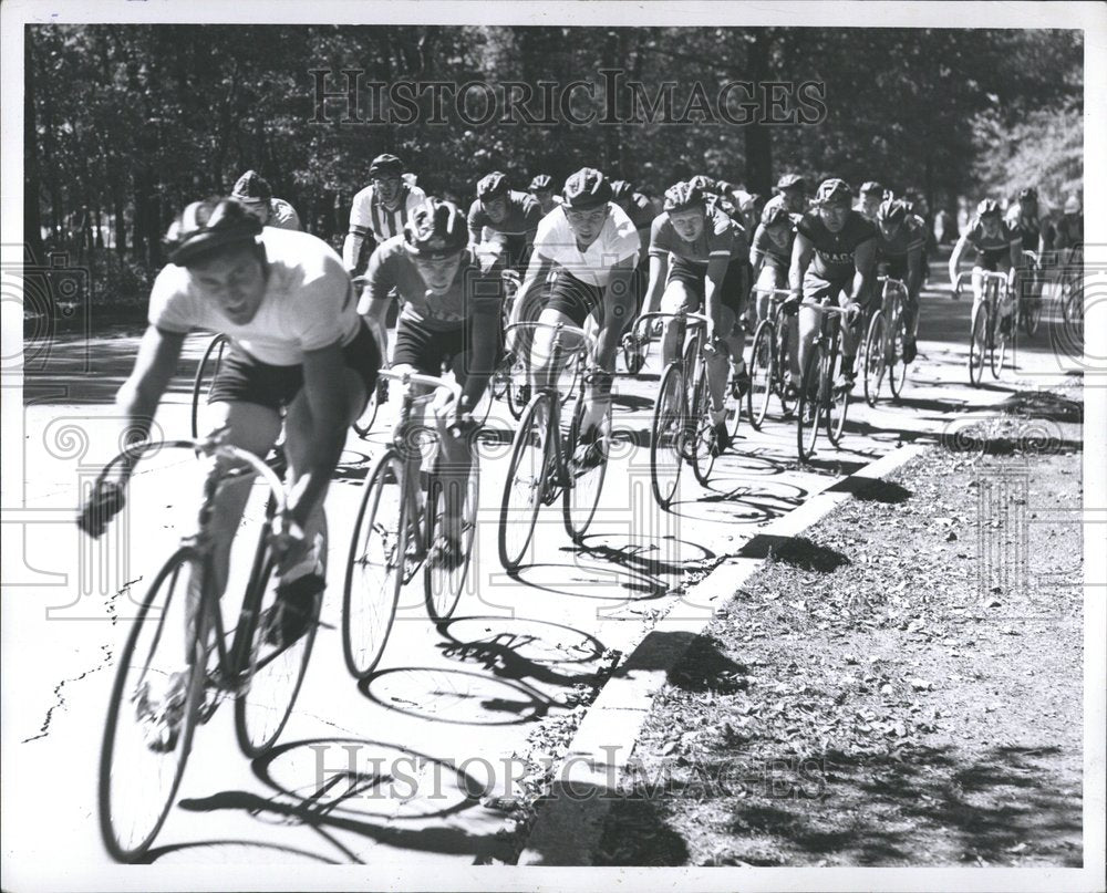 1952, Chandler Park AAU Sprint Mile Men One - RRV47401 - Historic Images