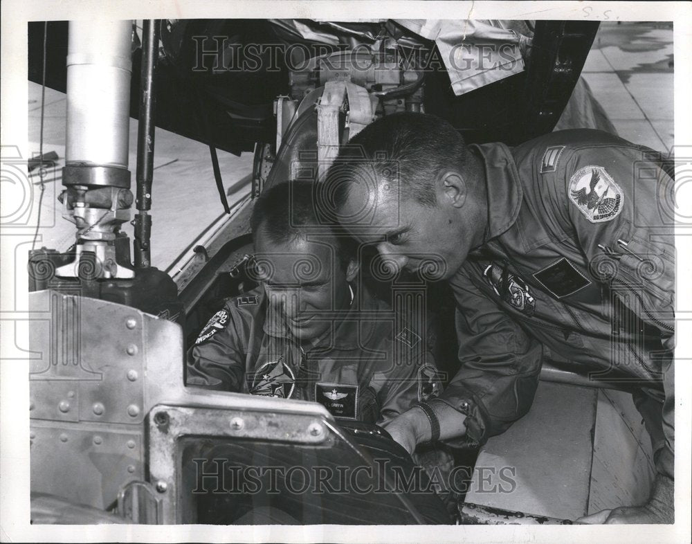 1969 Larry &amp; Gerry, Twins on Aerospace Team-Historic Images