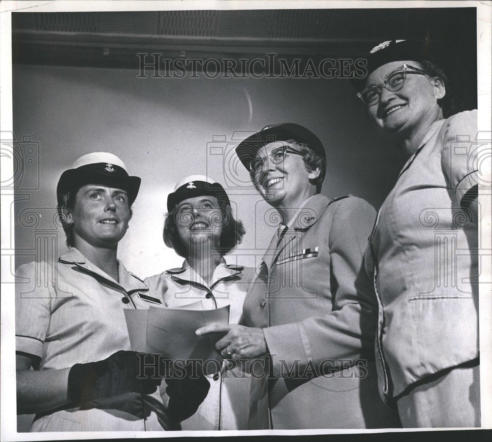 1964 Press Photo Mary Griffith Writer Civic Theater - RRV48309 - Historic Images