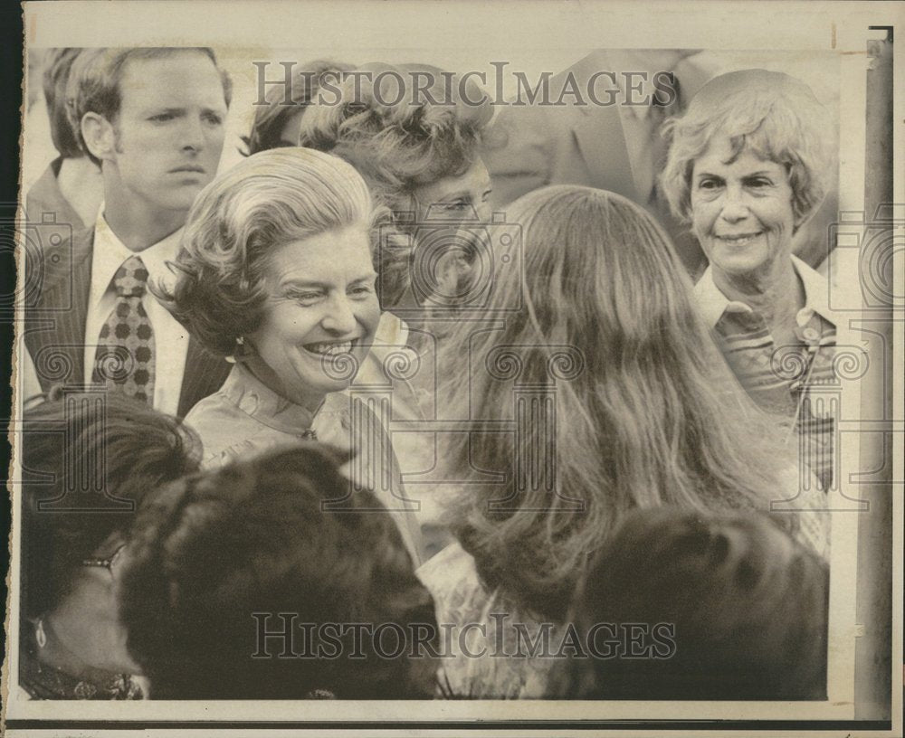 1976 Press Photo Betty Ford United States Sociality - Historic Images