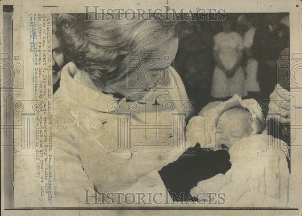 1968 Ethel Kennedy &amp; Baby Rory Elizabeth - Historic Images