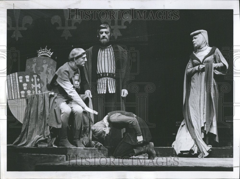 1956 Press Photo The Lark Play Throne Room Scene Harris - RRV49883 - Historic Images