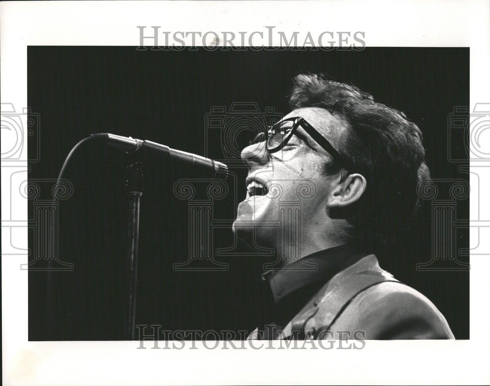 1983 Press Photo Elvis Costello Musician Sings Concert - RRV50393- Historic Images