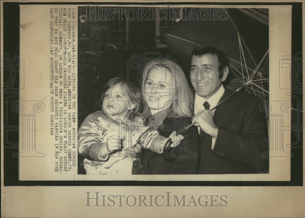 1972 Press Photo Tony Bennett Jazz Singer Sandie Grant - RRV50669 - Historic Images