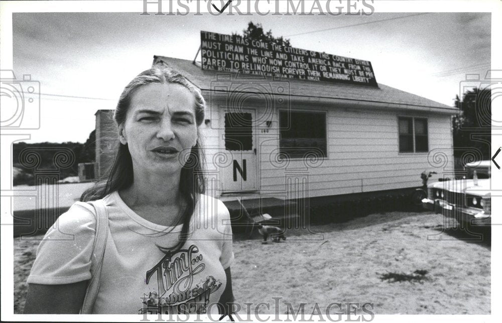 1983 Betty Negus Community Letter Home Sign - Historic Images