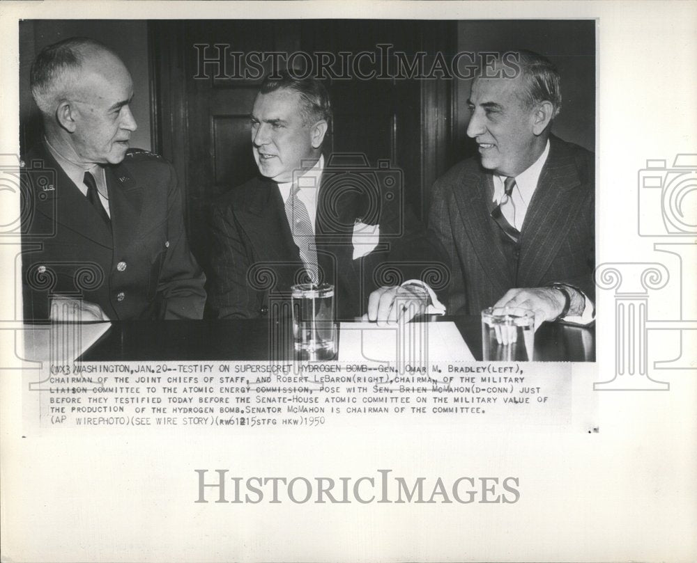 1950 Press Photo Gen. Omar Bradley Robert LeBaron - RRV52193 - Historic Images