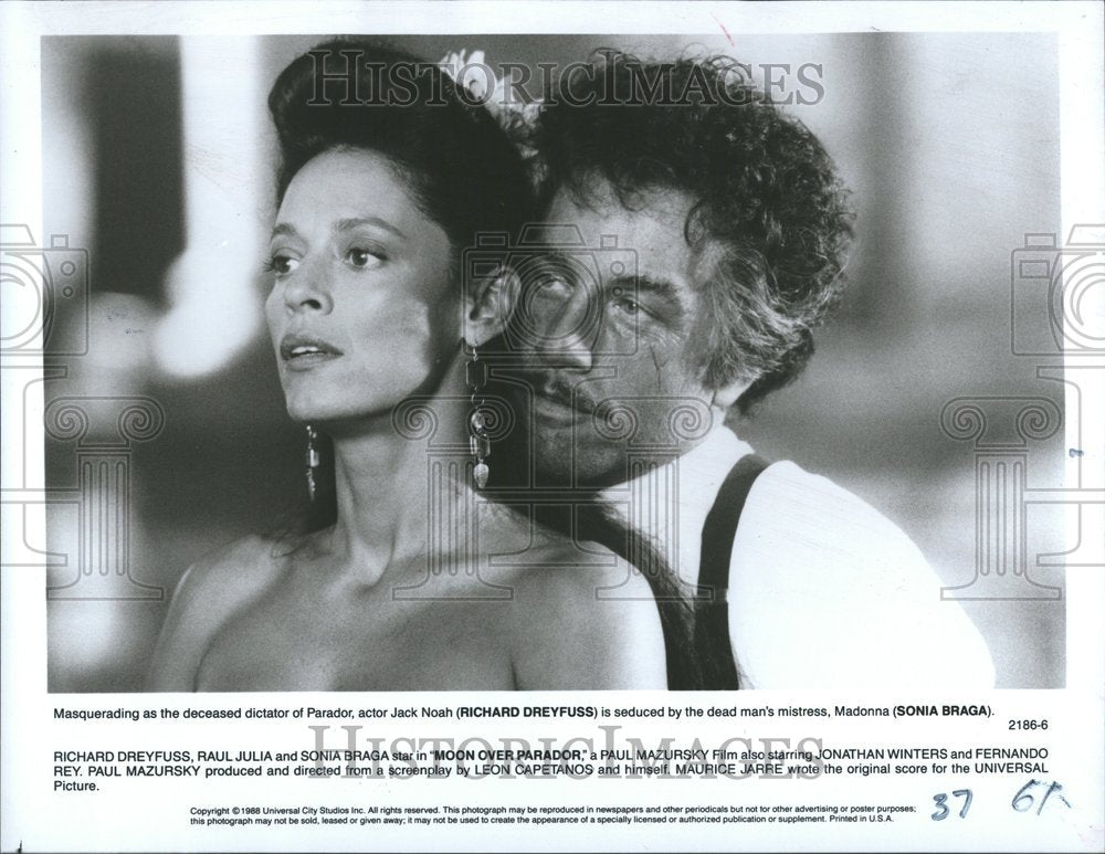 1988 Press Photo Richard Dreyfuss Moon Over Parador - RRV52535 - Historic Images