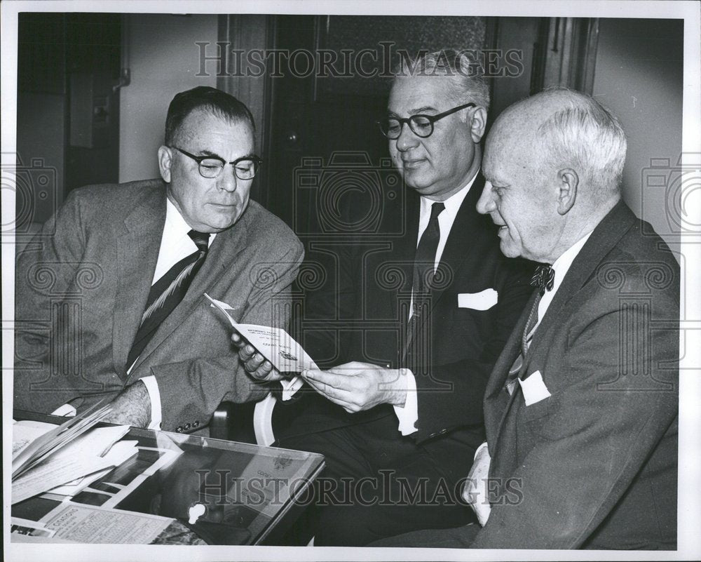 1960 Ernest E. Ostrow Traffic Judge Detroit - Historic Images