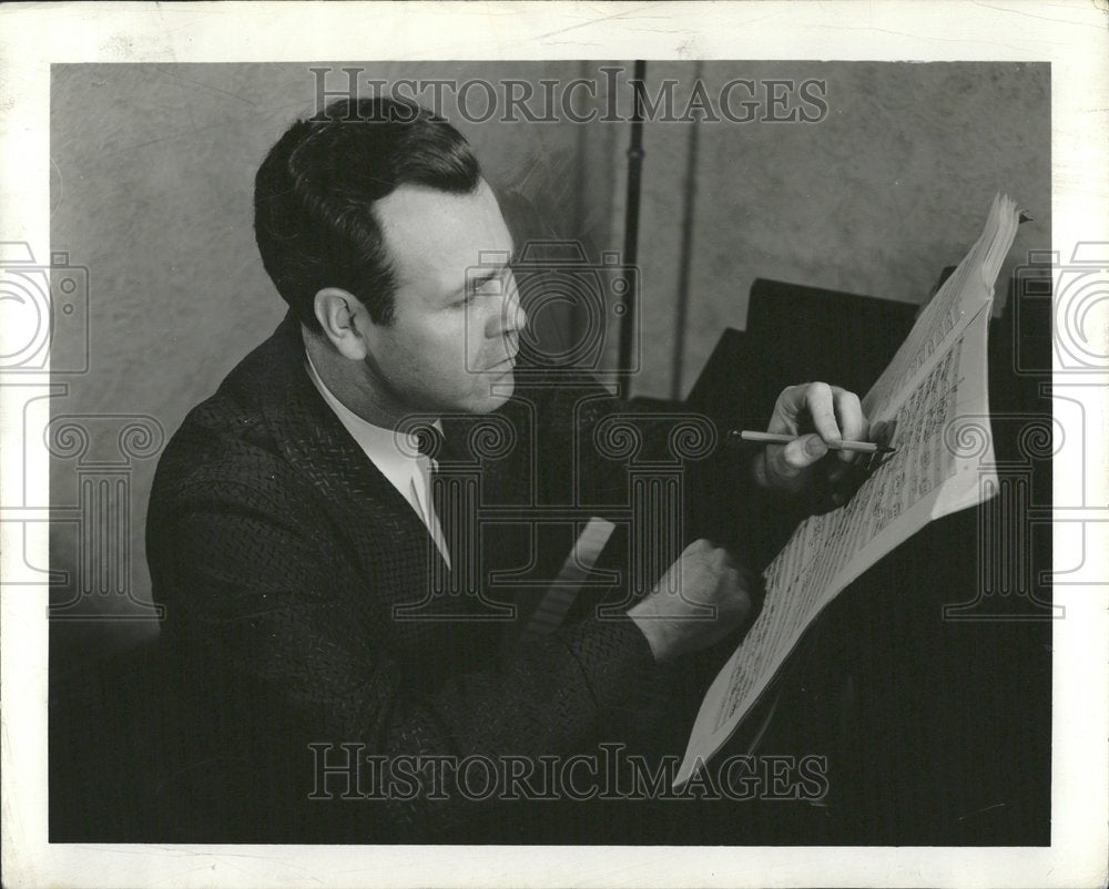 1944, Valter Pool Assistant Conductor - RRV53859 - Historic Images