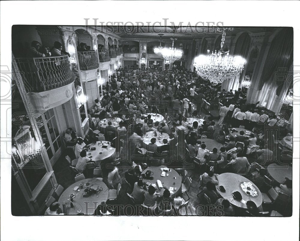 1979 Press Photo Terry Pollard Benefit Crowd Raddison - RRV53895 - Historic Images