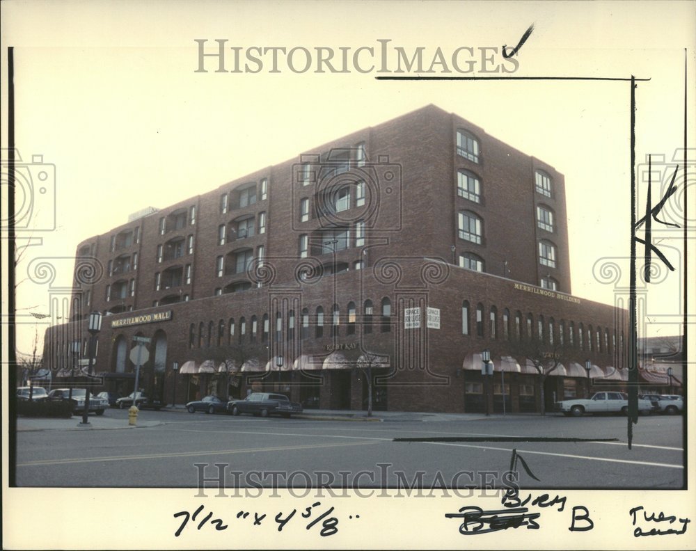 1983 Press Photo Merrillwood Building Brighton Michigan - RRV54231 - Historic Images