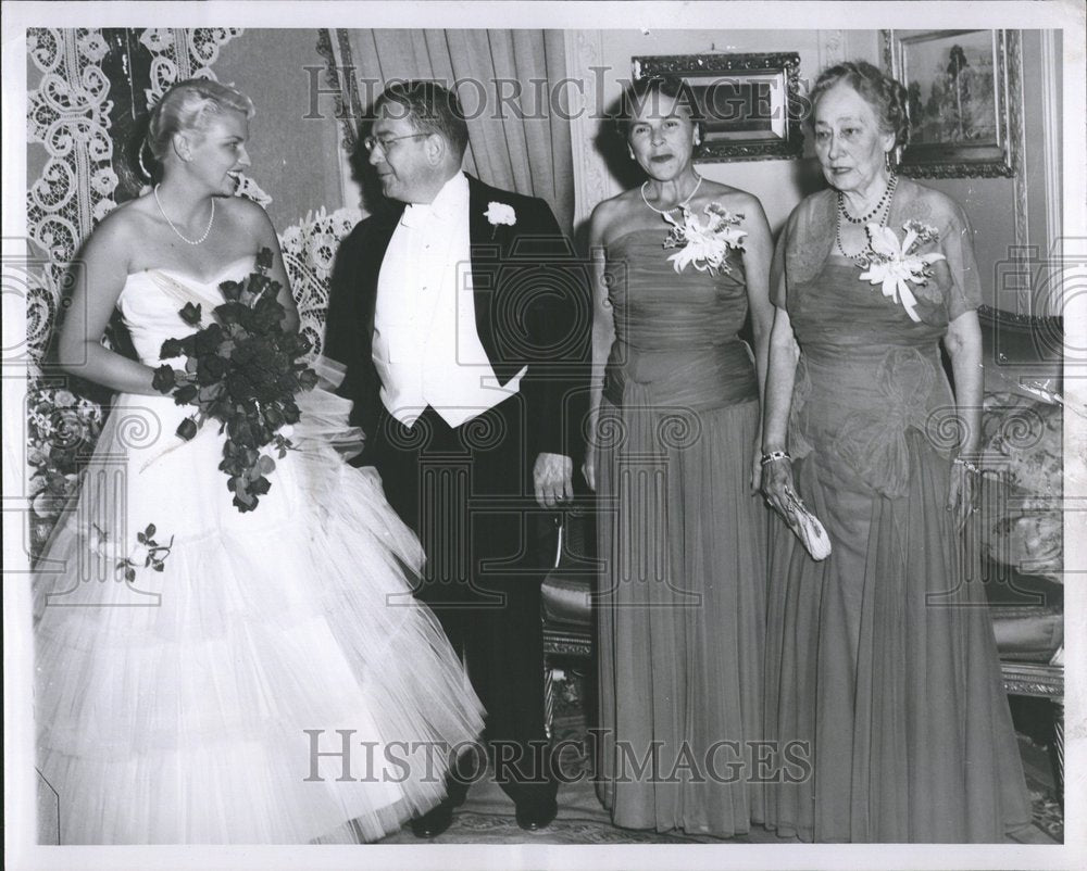 1951 Annette Torrey Mr Mrs Harry Detroit - Historic Images