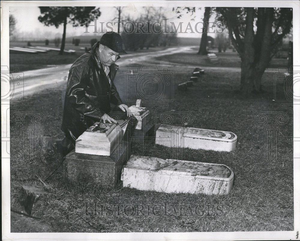 1953 Robert Gaddie Vandalism Michigan Work - Historic Images