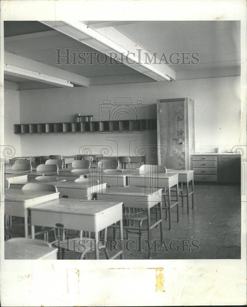 Press Photo classrooms school table chairs desk light - RRV54439 - Historic Images