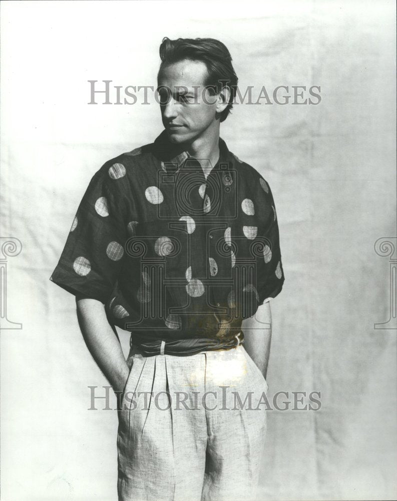 1992, Fashion Menswear Relax Mute Color Soft - RRV54689 - Historic Images