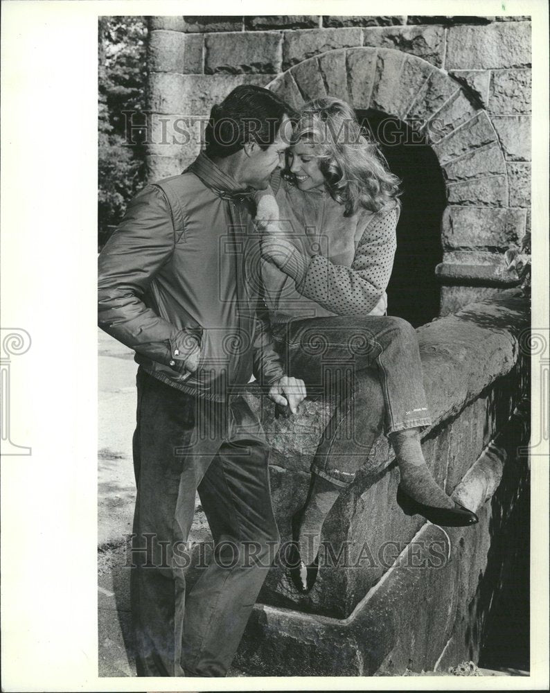 1982 Press Photo Bill Blass mauve poplin jacket thermal - RRV54903 - Historic Images