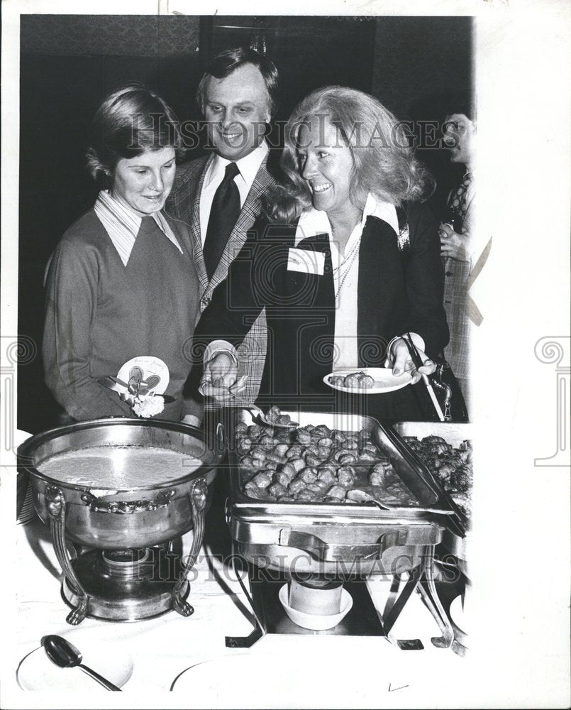 1975 Press Photo Mrs Elliot A. Trumbull - RRV54983 - Historic Images