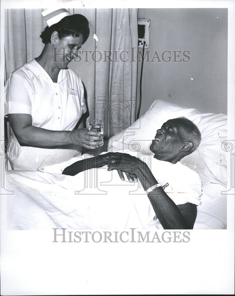 1966 Albert Watts First Medicare Patient - Historic Images