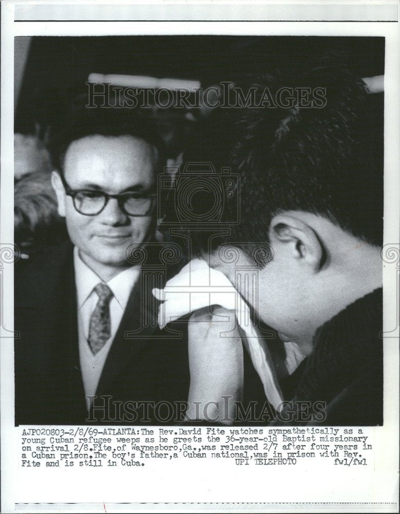1969 Missionary Rev David Cuban Refugee - Historic Images