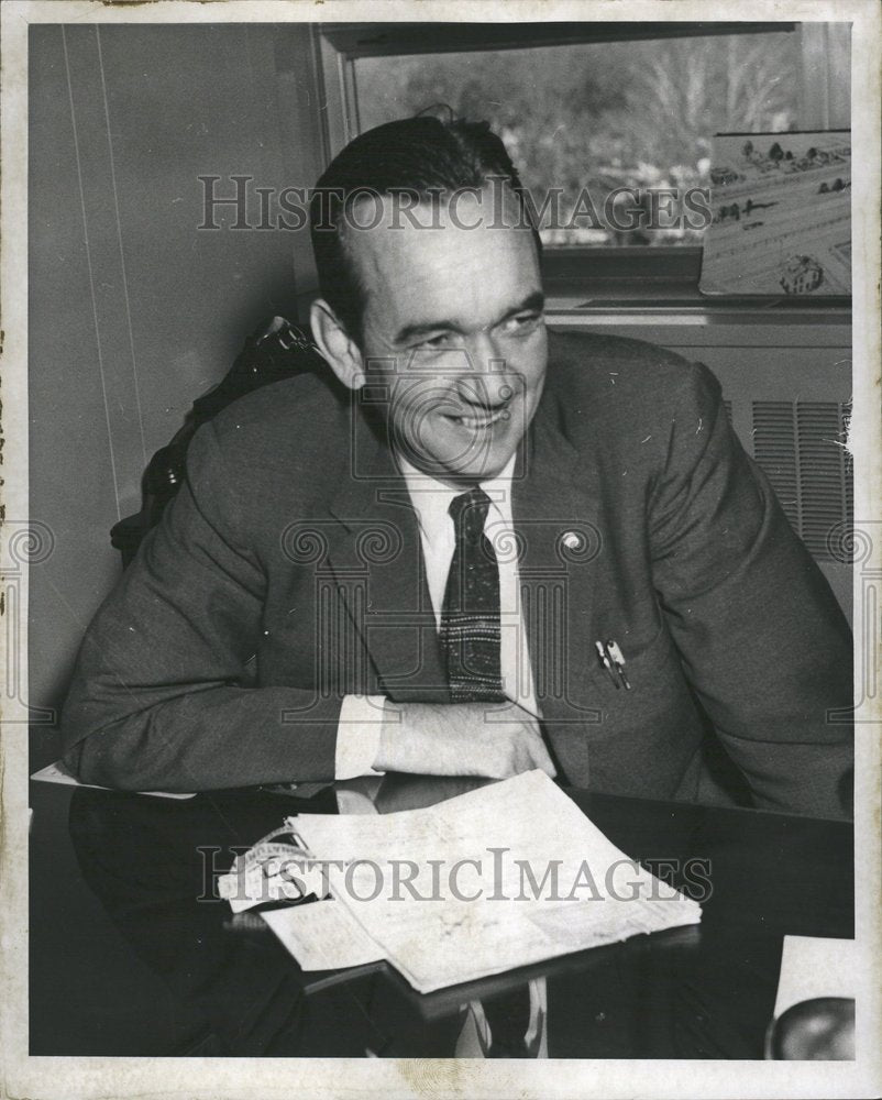 1958 Press Photo John Mackie Highway State Comissioner - Historic Images