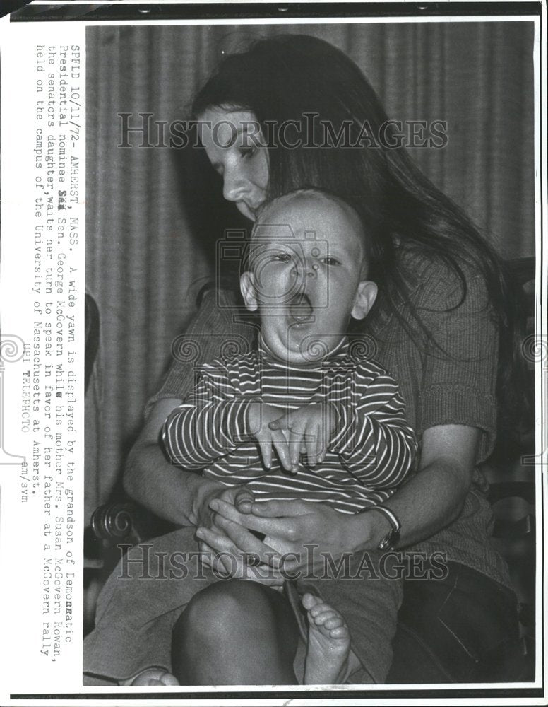 1972 Wide Yawn Democratic Susan Rowan - Historic Images