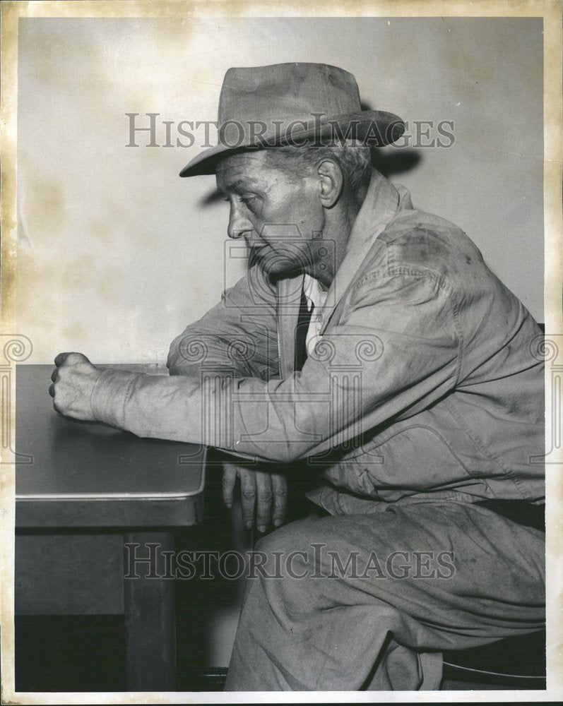 1959 Press Photo Shooting Leroy Chester Eddie Urbanek - RRV55957 - Historic Images