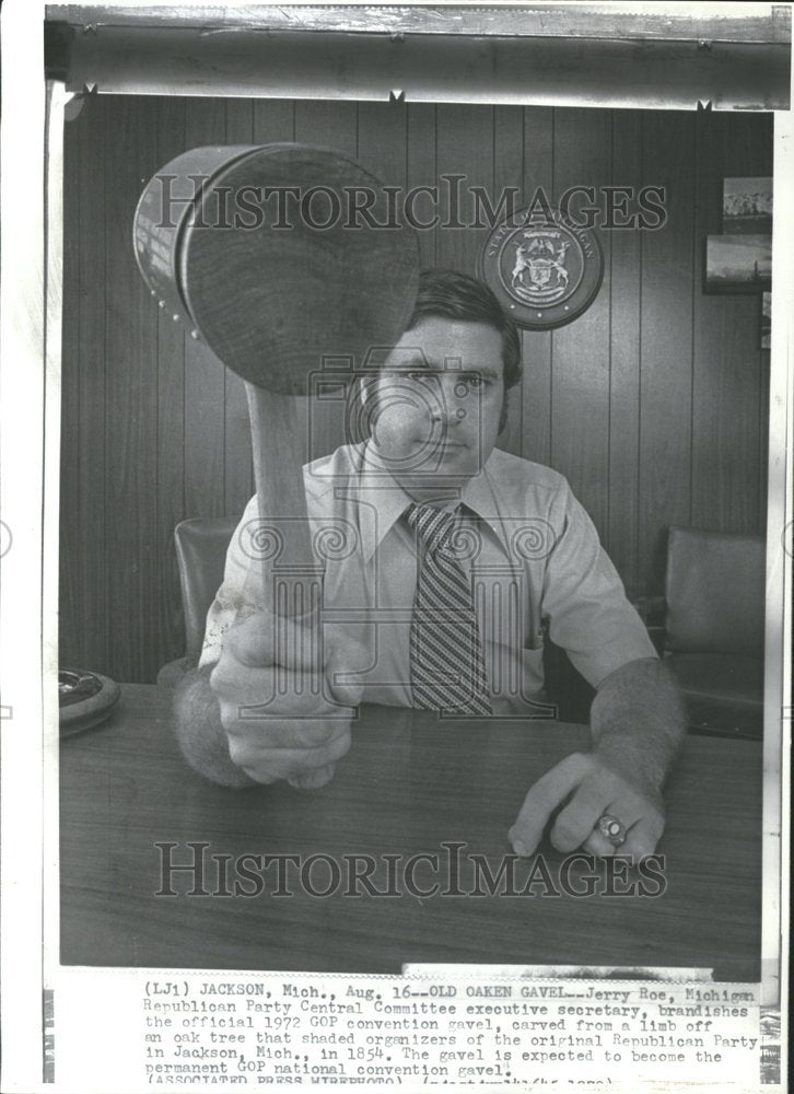 1972 Press Photo Jerry Roe Official Rep. Conv. Gavel - Historic Images