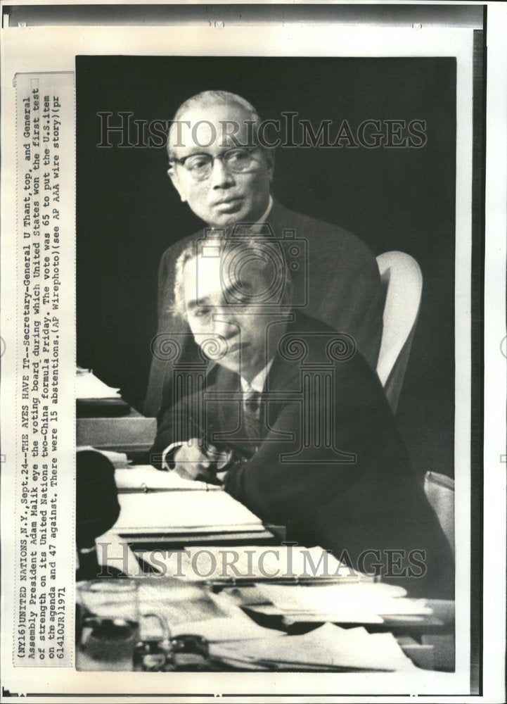 1971 U Thant Adam Malik United Nations Vote - Historic Images