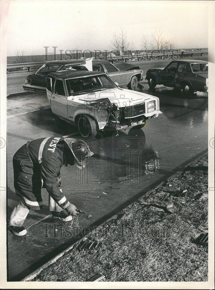 1981 Auto Accident - Historic Images