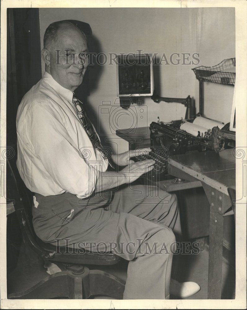 1943 Press Photo Hile Woehler - RRV56641 - Historic Images