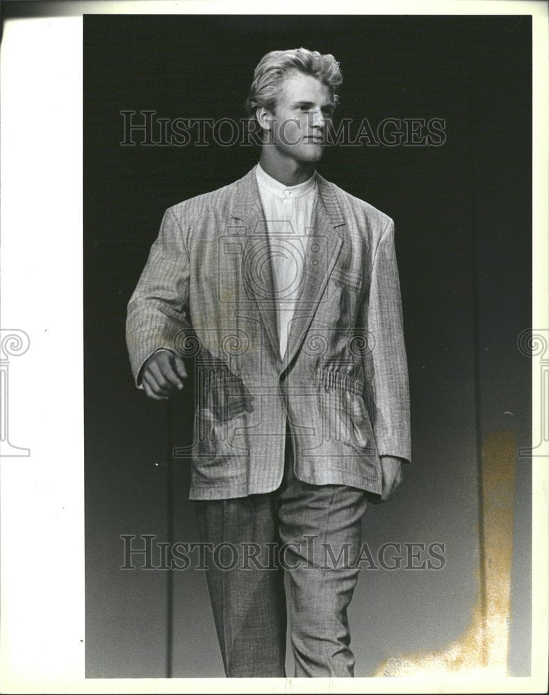 1988 Press Photo Cecilia Metheny Men Fashion Sport Coat - RRV57019 - Historic Images