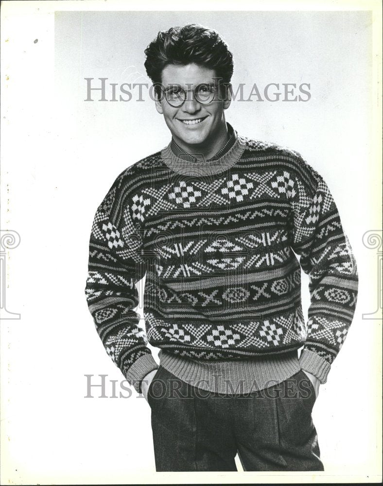 1988 Press Photo Mens Fashion Patterned Sweater - RRV57027- Historic Images