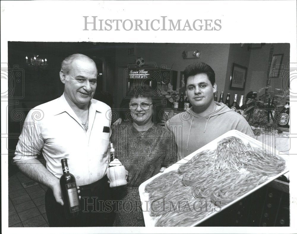 1992 Tony Rugiero Restaurant Owner - Historic Images