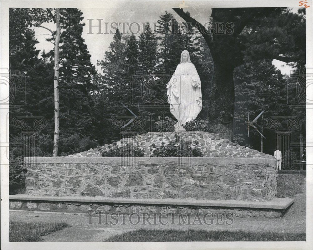 1959 Our Lady Pines Shrine Coffer Harbor MI - Historic Images