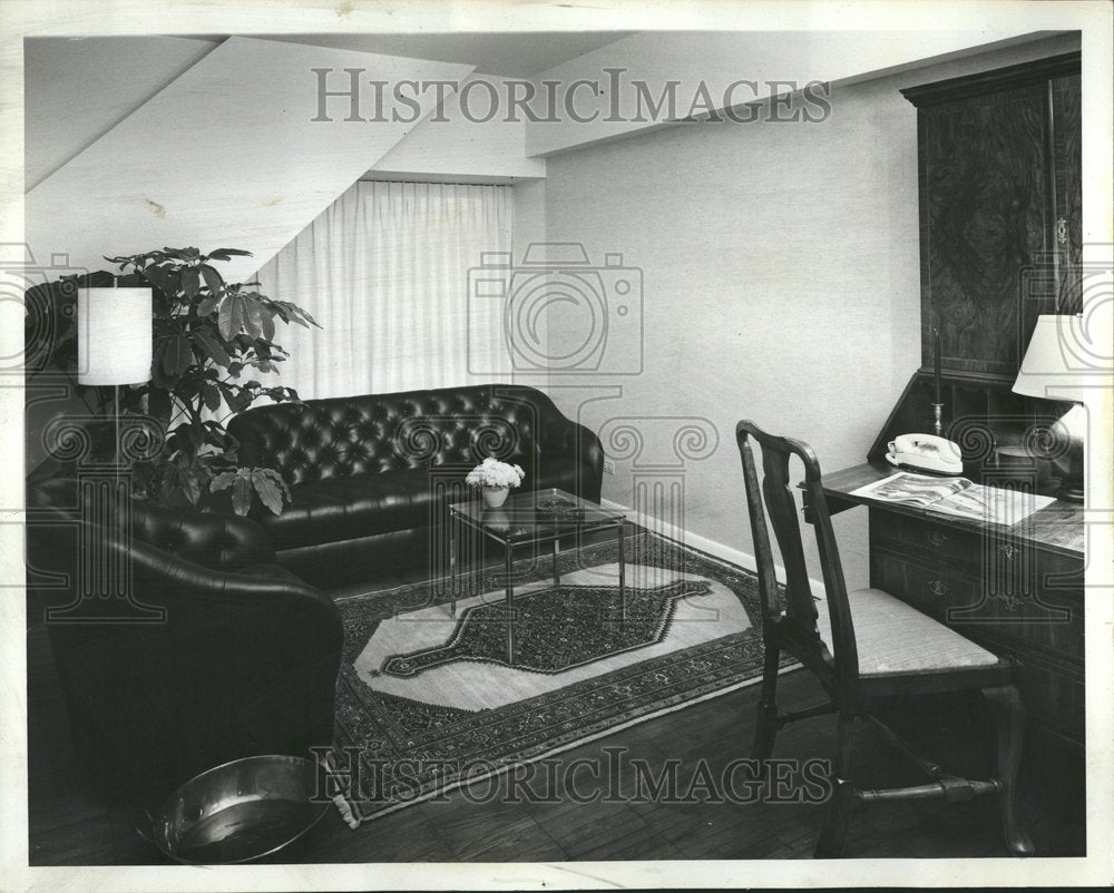 1968 Press Photo John Strauss Furniture Decorates Room - RRV57235 - Historic Images