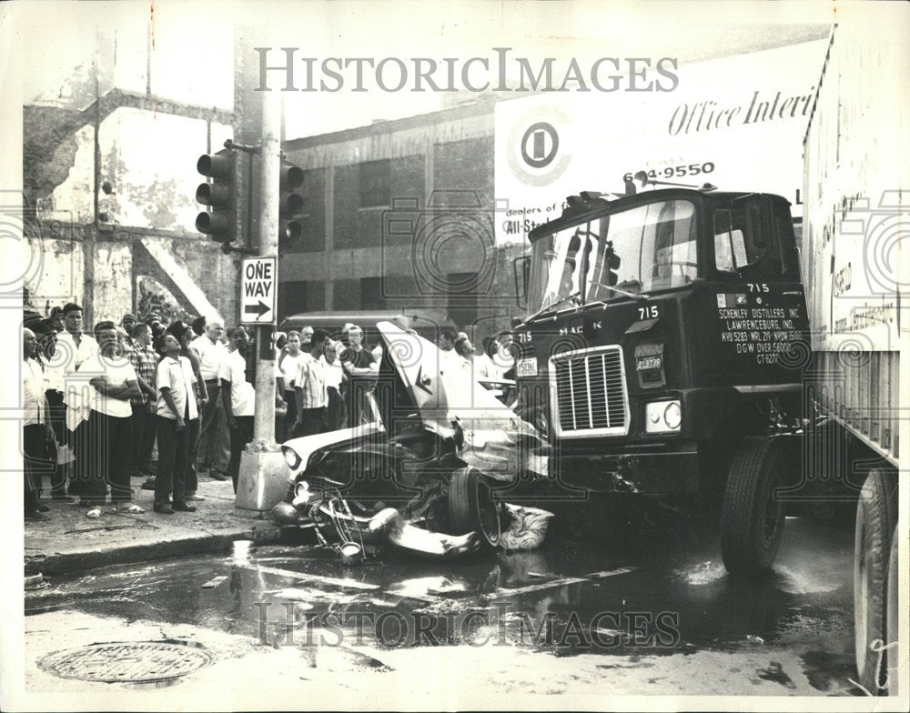 1966 Press Photo Car struck by semitrailer truck - RRV57477 - Historic Images