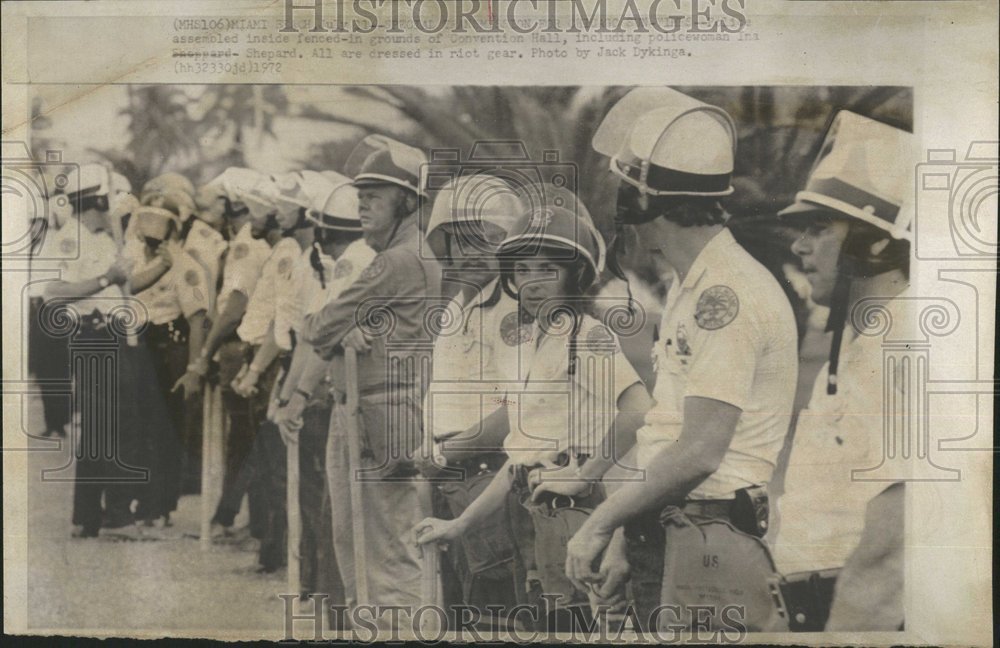 1972 Dem Conv Security Hwy Patrolmen-Historic Images